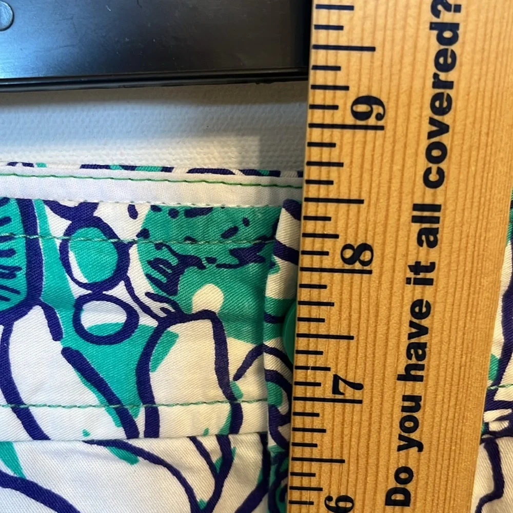 LILY PULITZER Floral Shorts Sz 8 - Picture 4 of 11